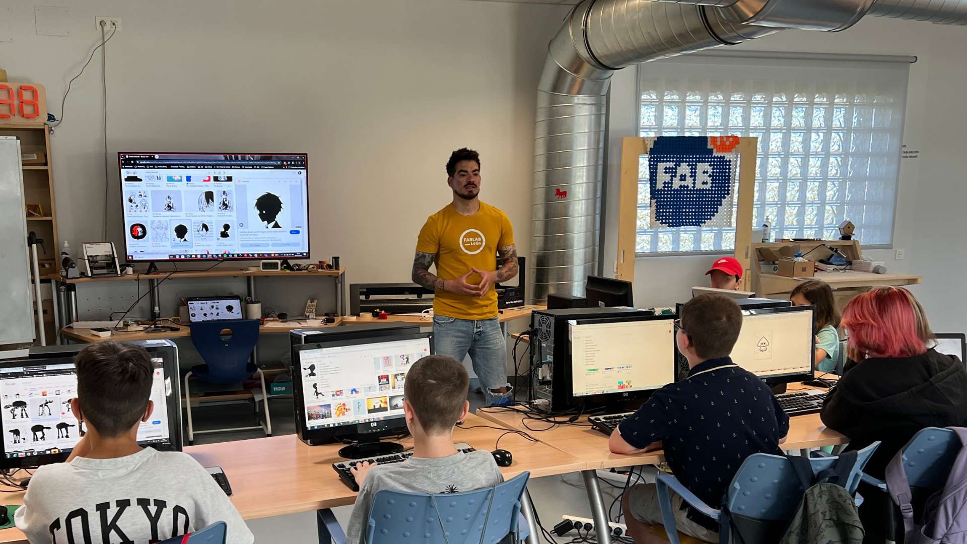 Edgar en las extraescolares. Edgar en las extraescolares.